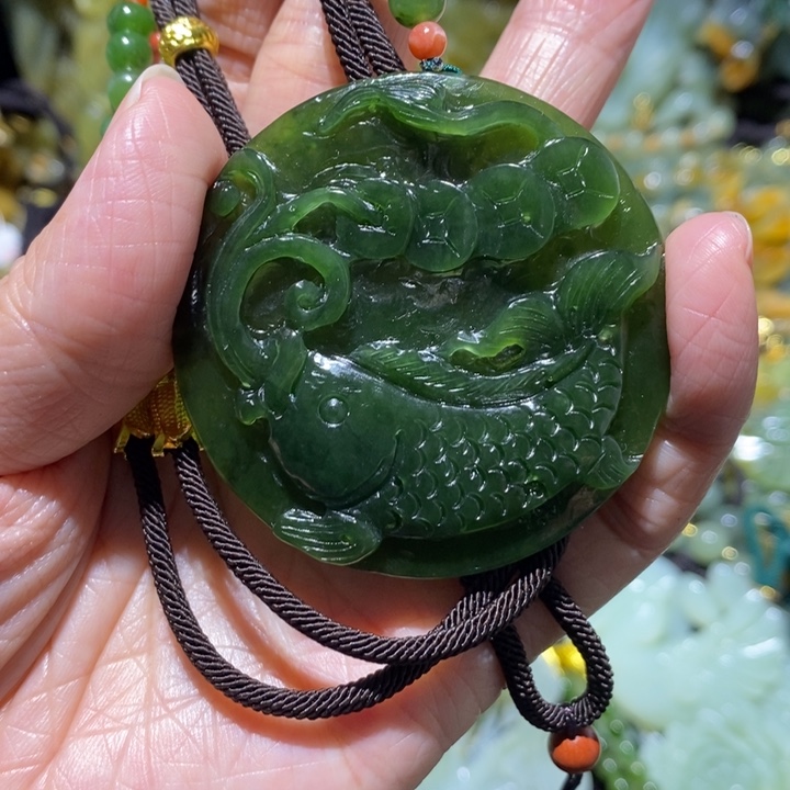 和田玉（碧玉）颈饰未镶嵌