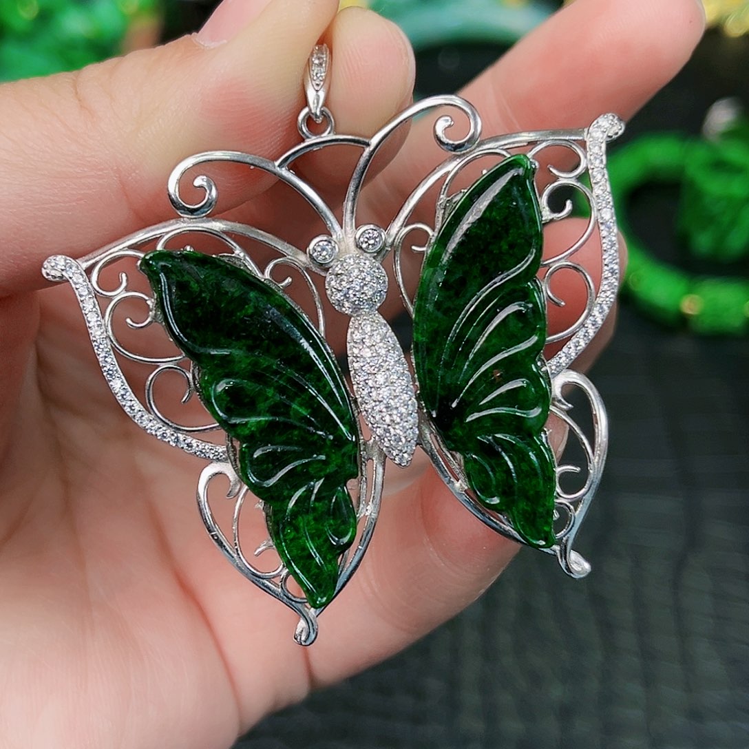 翡翠颈饰银S925镶嵌吊坠