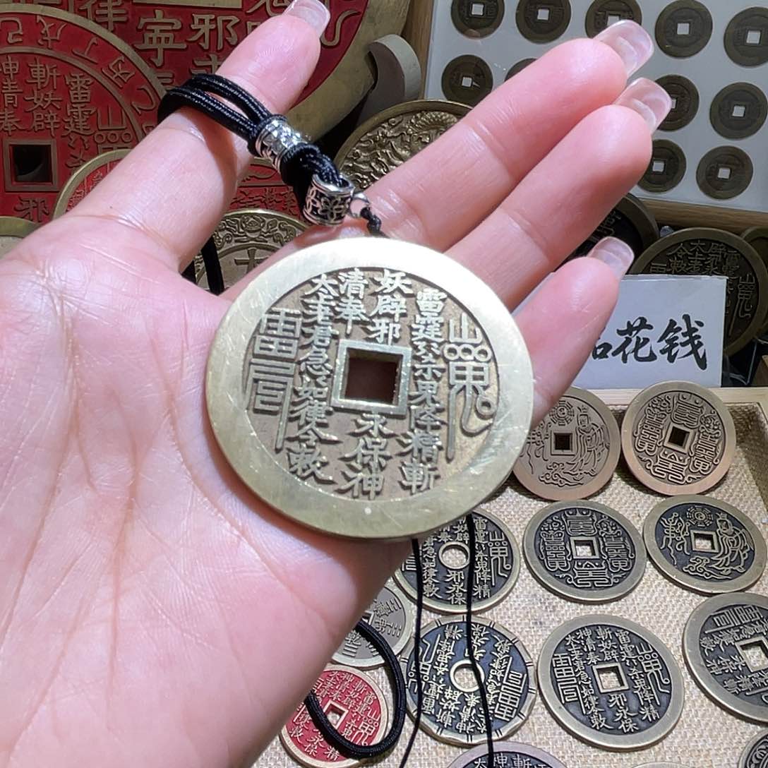 铜铜现代仿制工艺品花钱