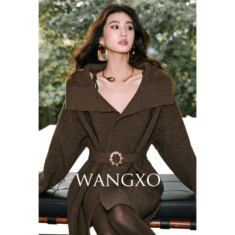 WANGXO 慵懒粗磅翻领亮丝针织系带开衫 2561626W
