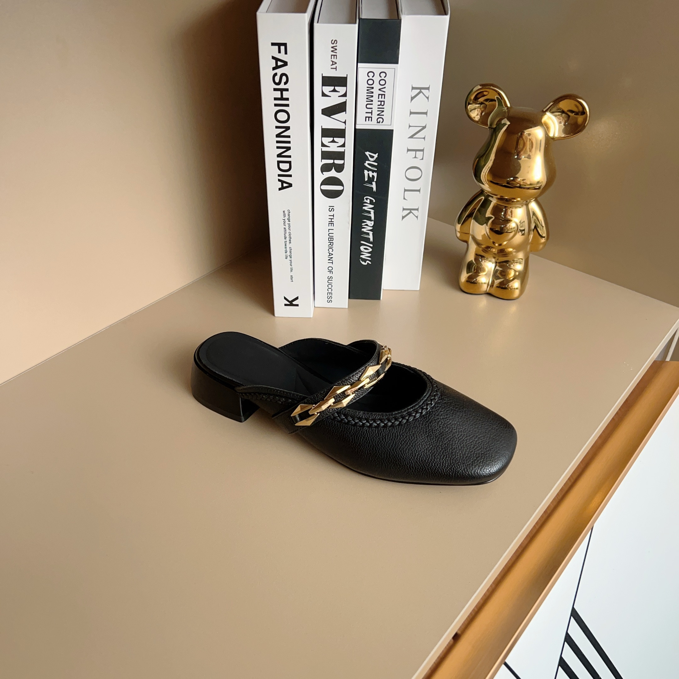 3CM/羊皮/粗跟休闲包头半拖鞋女时尚夏季新款圆头中跟皮拖鞋W618