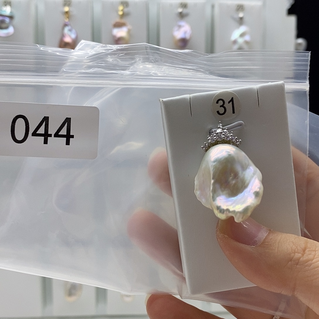 l***e淡水珍珠颈饰合金