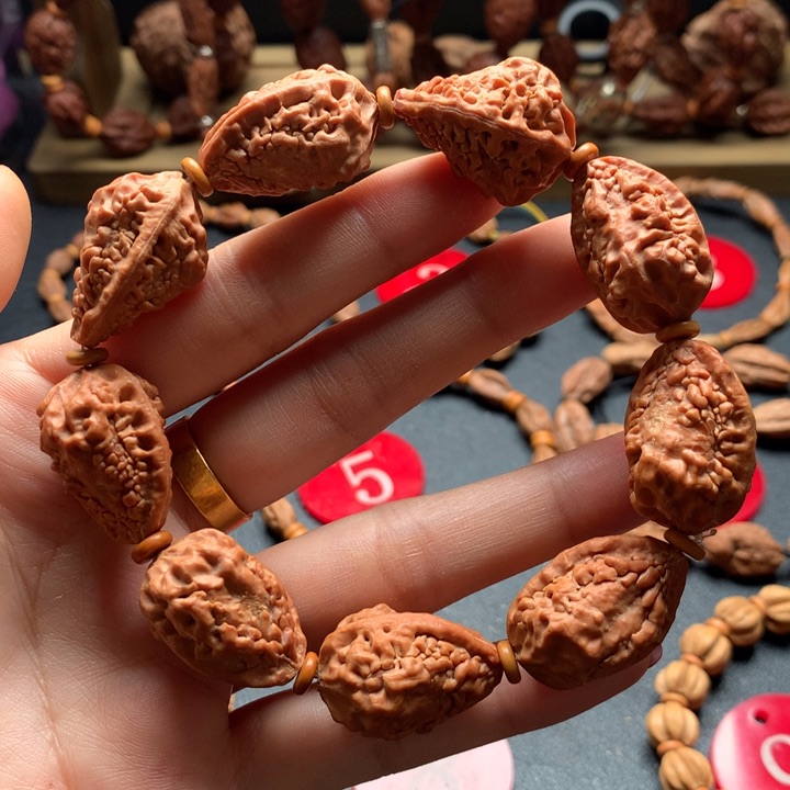 文玩核桃手串要****五150麒麟角