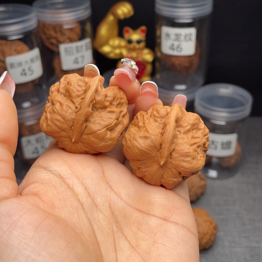 文玩核桃把件蛤蟆头•坦克