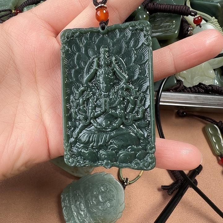 和田玉未镶嵌颈饰