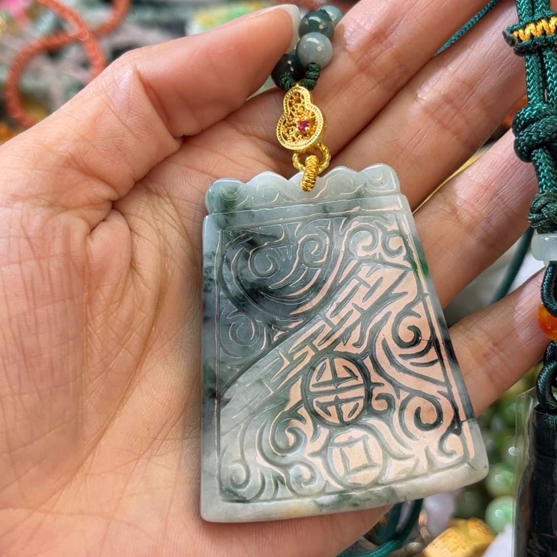翡翠颈饰未镶嵌待编款