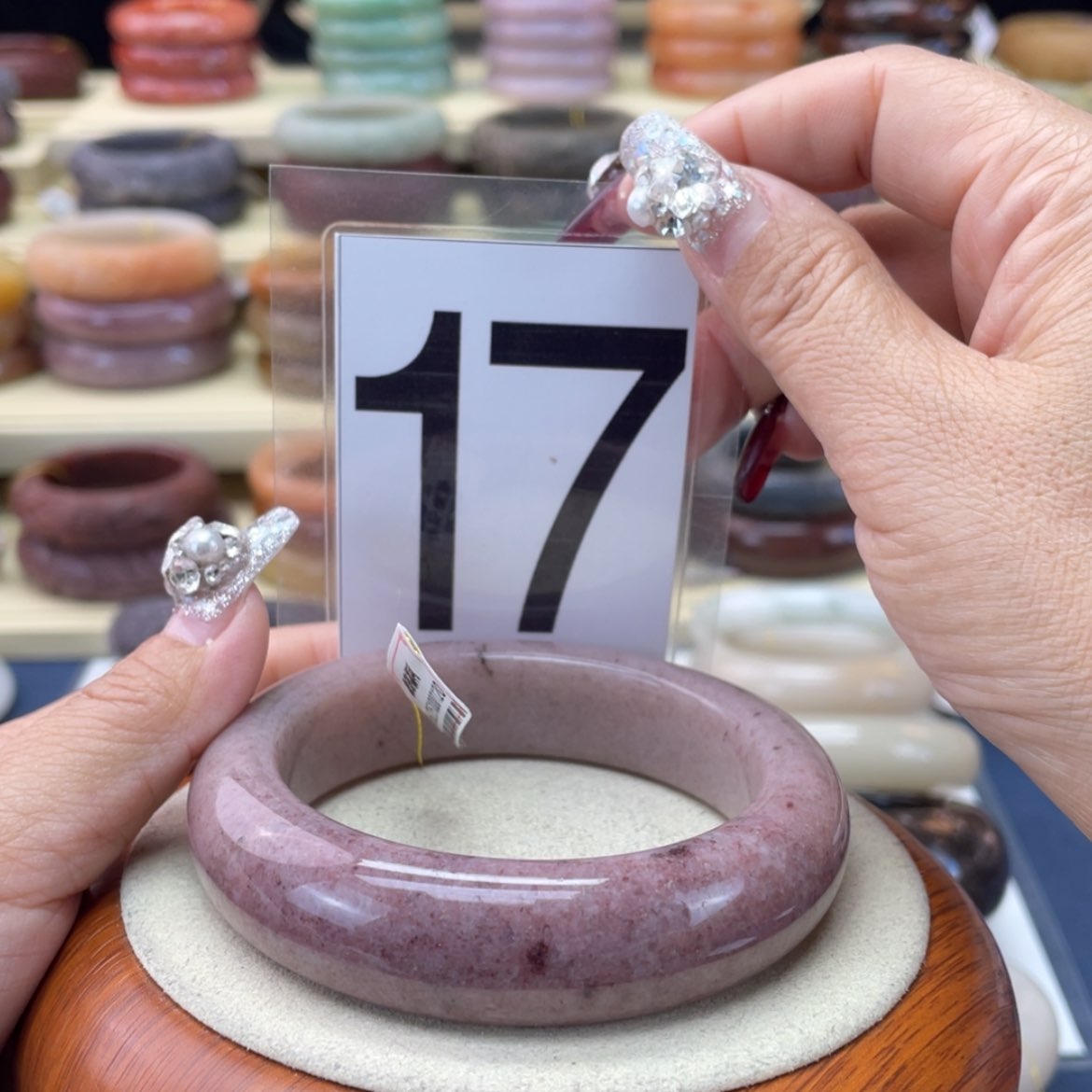 【闪购商品】石英质玉手镯未镶嵌