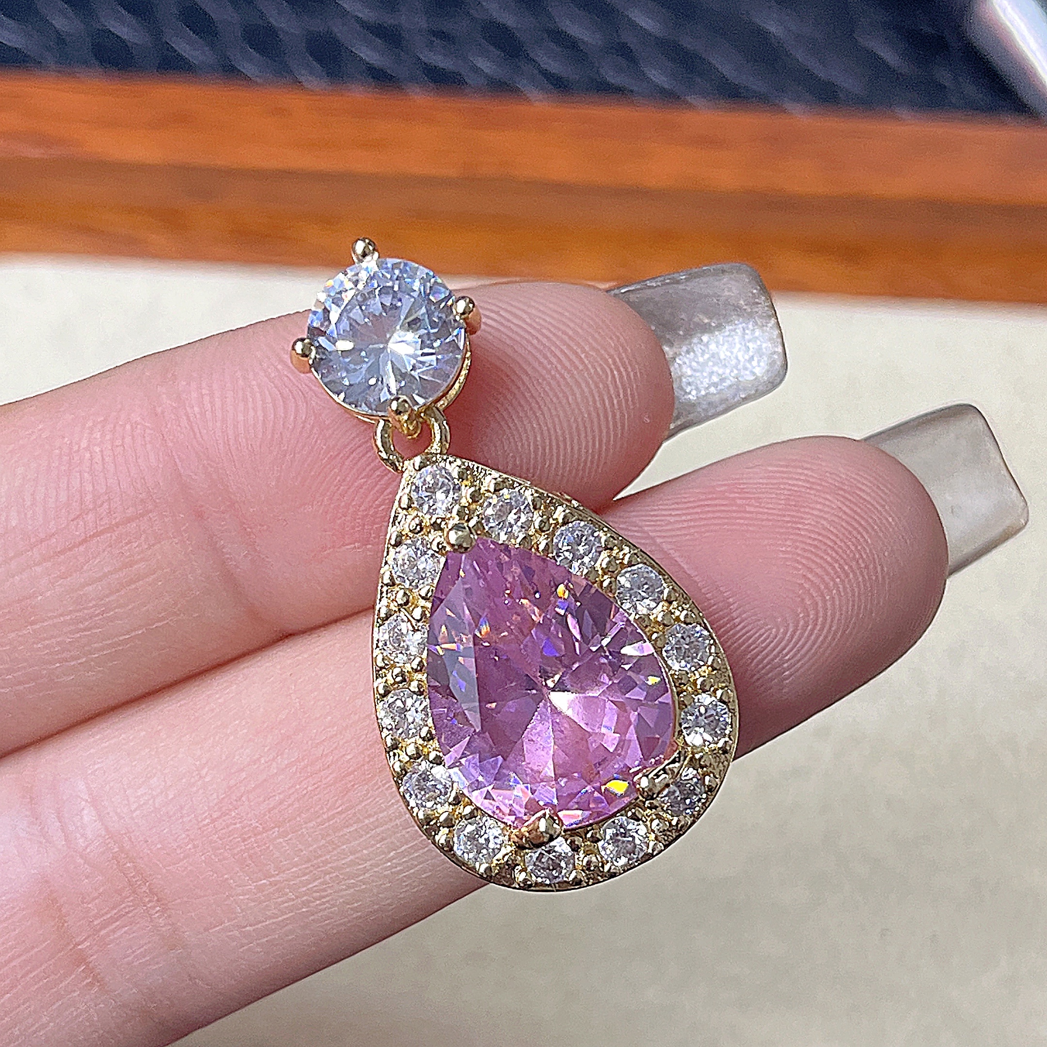 臻选吊坠 泰国春武里经典时尚气质百搭粉色吊坠M161