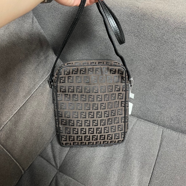 95新 FENDI/芬迪 G专属/芬迪斜挎包/17036