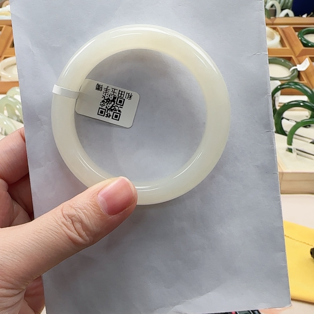 和田玉手镯未镶嵌张*月54