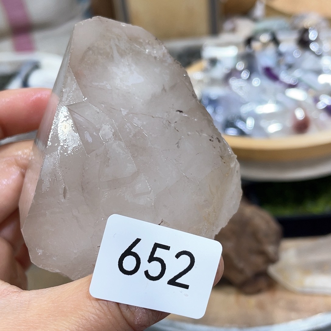 水晶摆件……未镶嵌