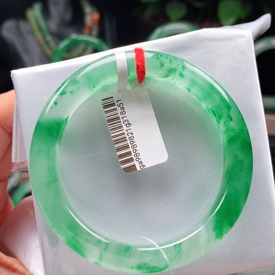 未镶嵌手镯51石英质玉