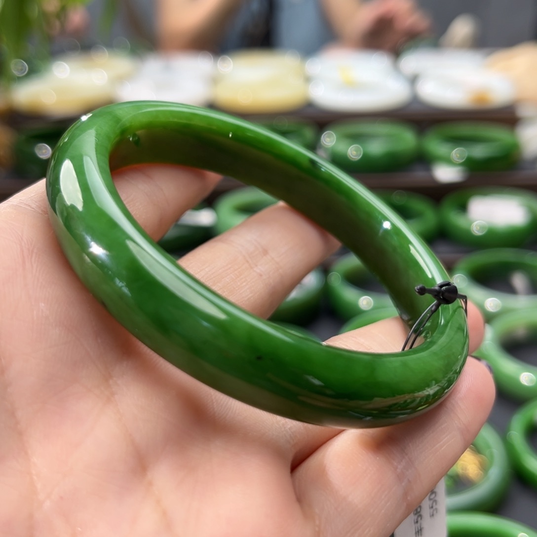 和田玉（碧玉）手镯未镶嵌