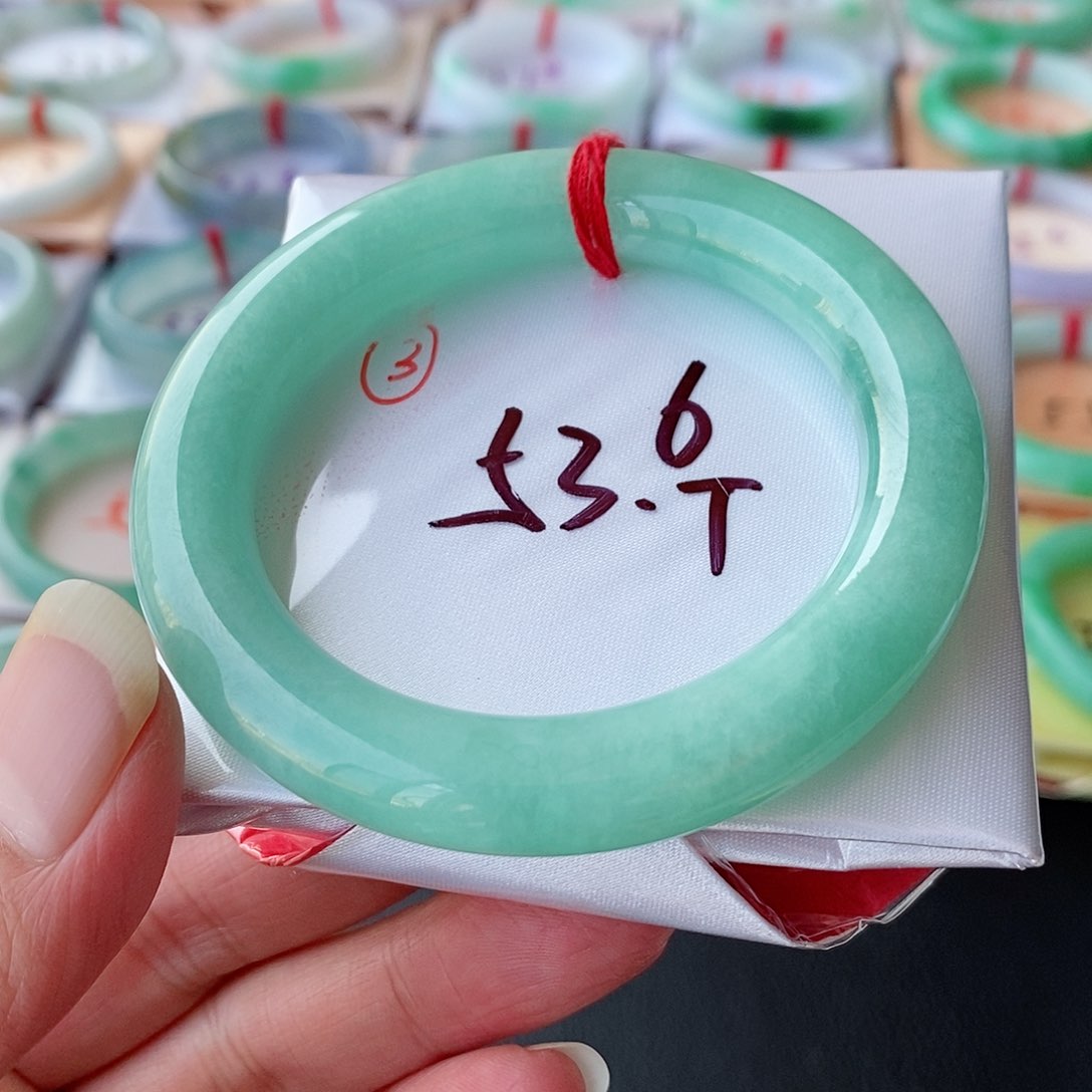 翡翠手镯未镶嵌3号链接