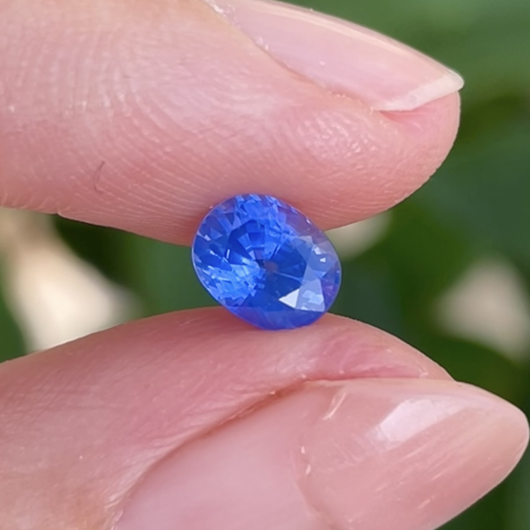1.20克拉矢车菊蓝蓝宝石裸石6.56*5.22*4.21mmGRC证丝绒晶体漂亮