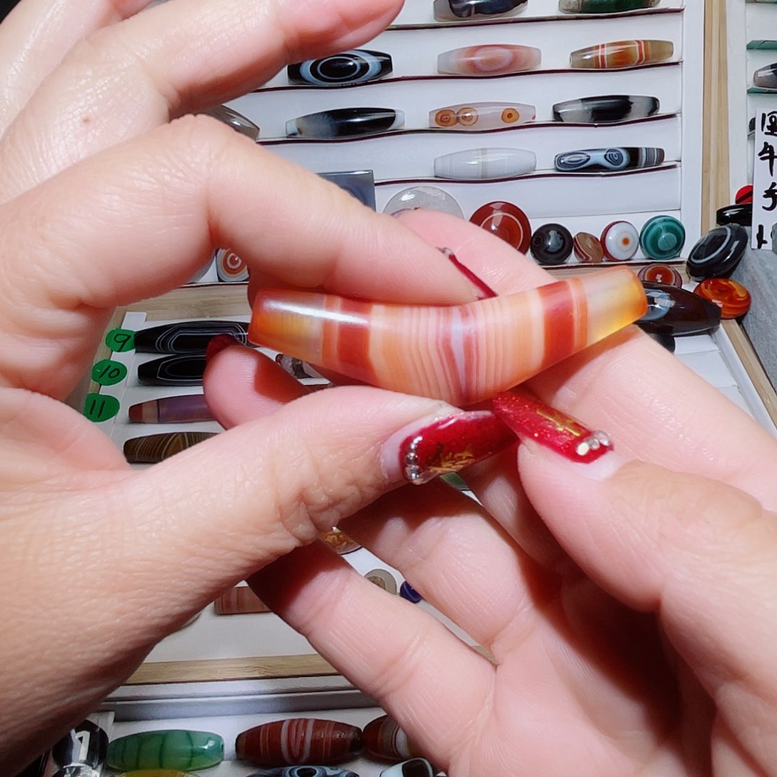 玛瑙/玉髓颈饰未镶嵌火****）