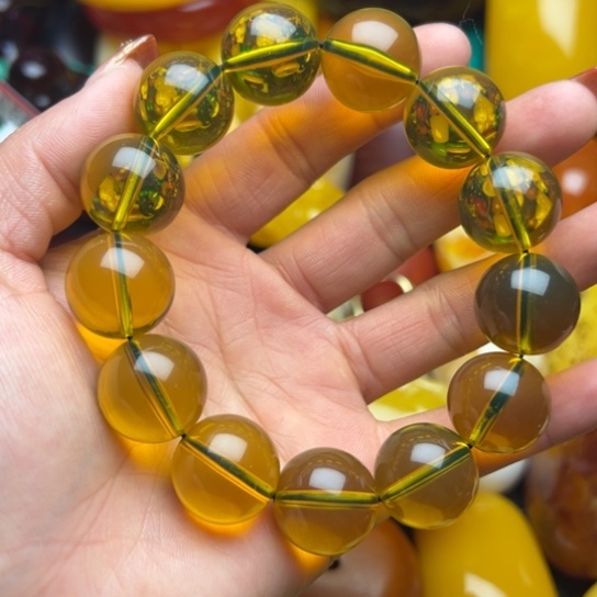 琥珀手串未镶嵌蜜蜡