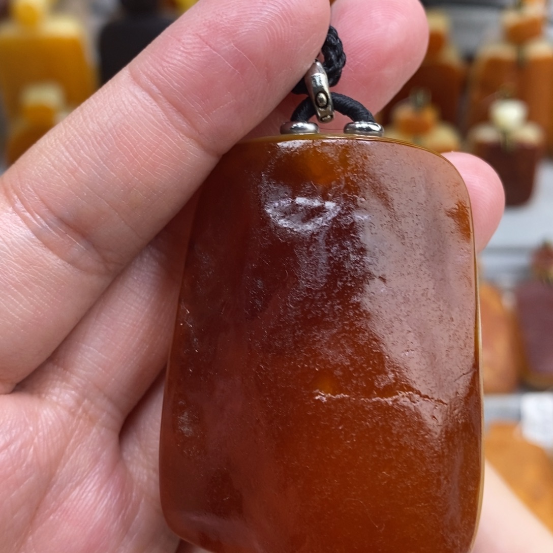 蜜蜡未镶嵌珠宝奇石