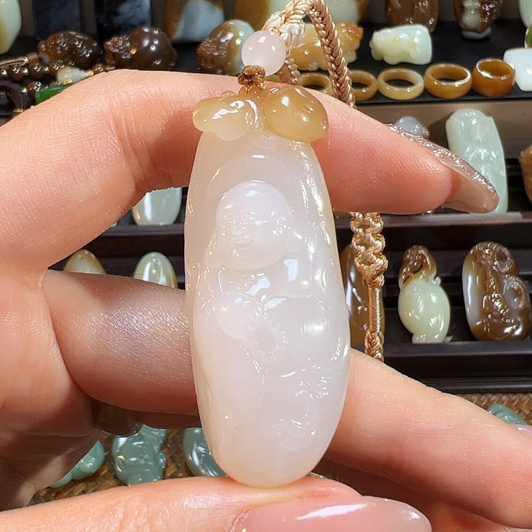 和田玉未镶嵌颈饰