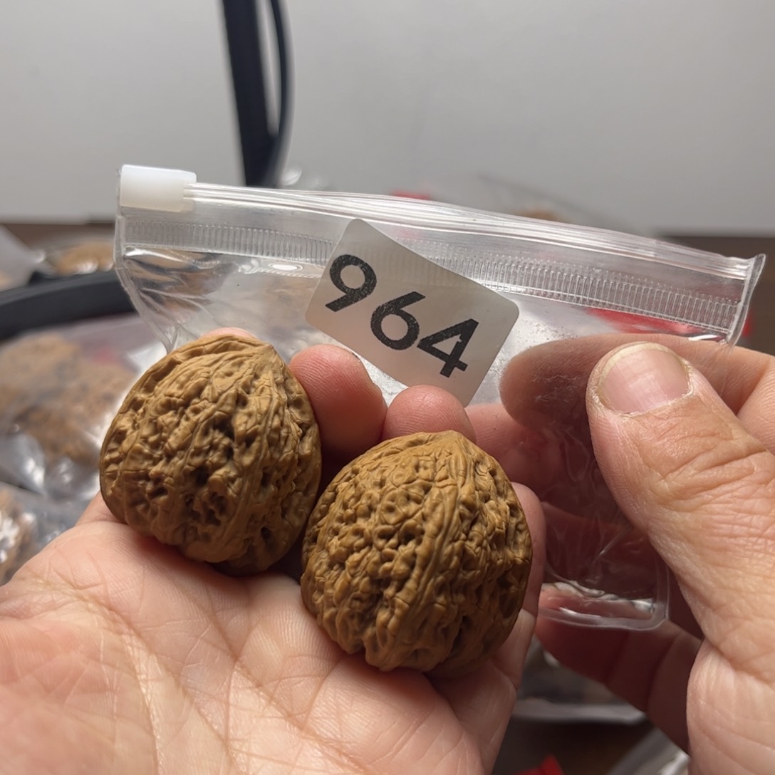 吊坠文玩核桃密纹32