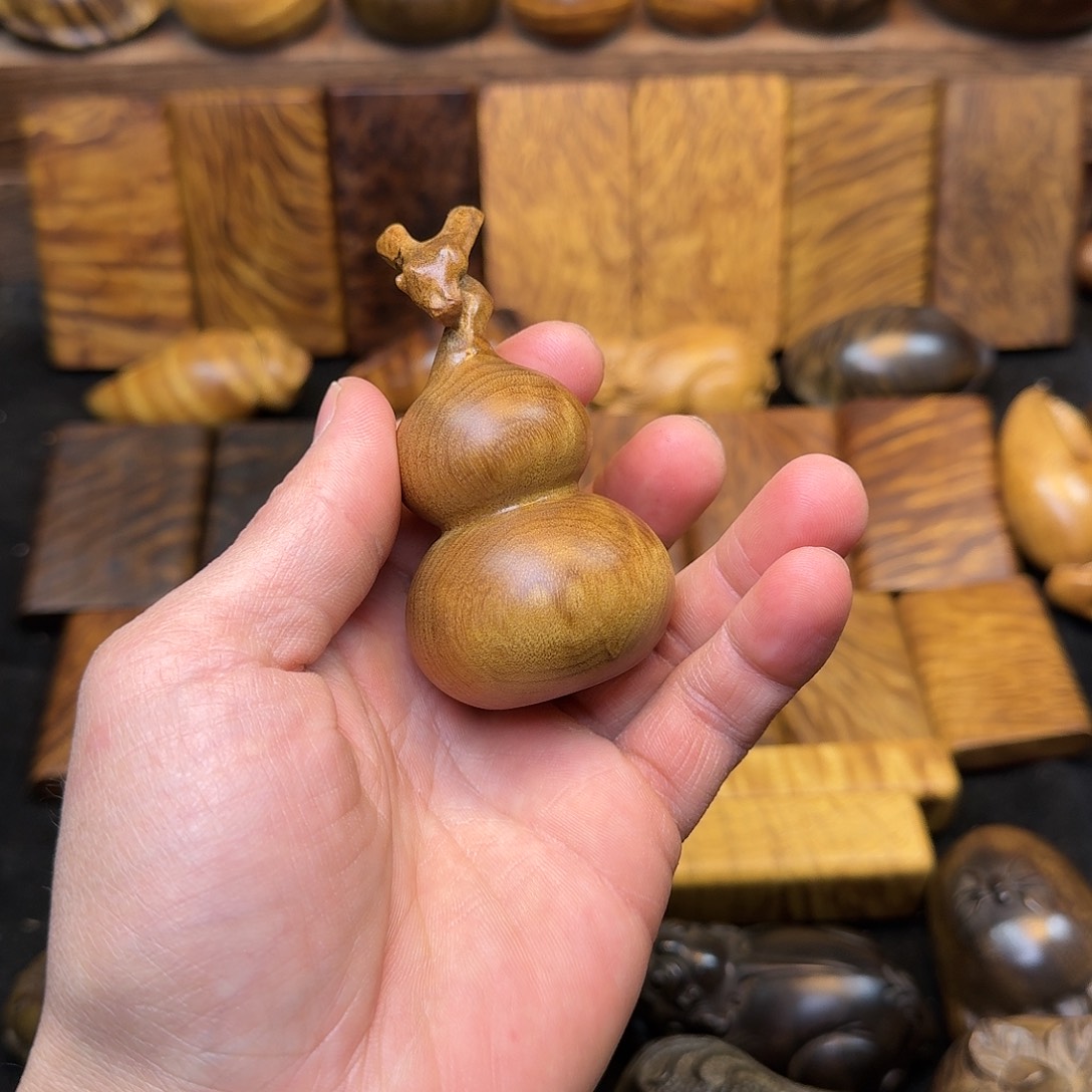 楠木金丝楠木无事牌