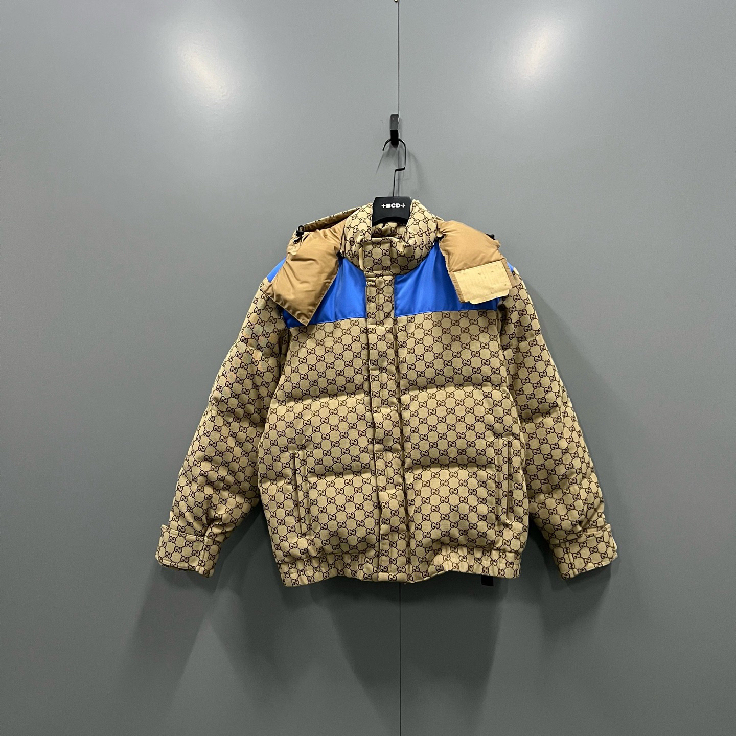 未使用 GUCCI/古驰 (ll) 满印老花GG羽绒服 46码020972