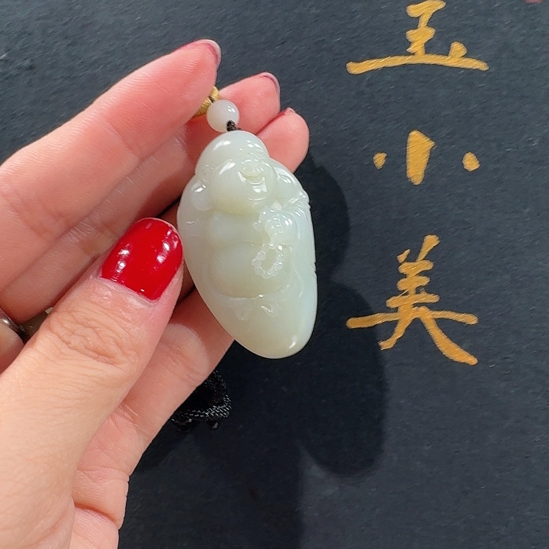 和田玉未镶嵌颈饰米达