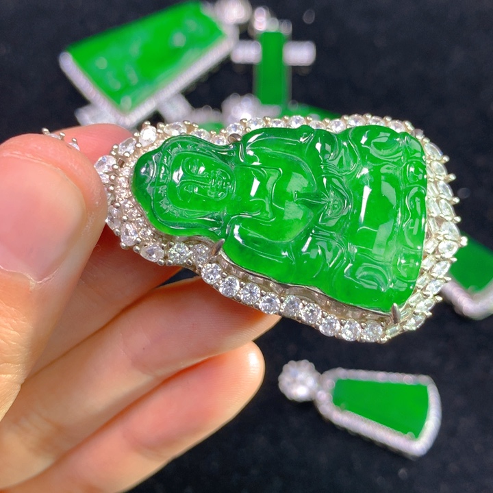 翡翠颈饰银S925镶嵌一个