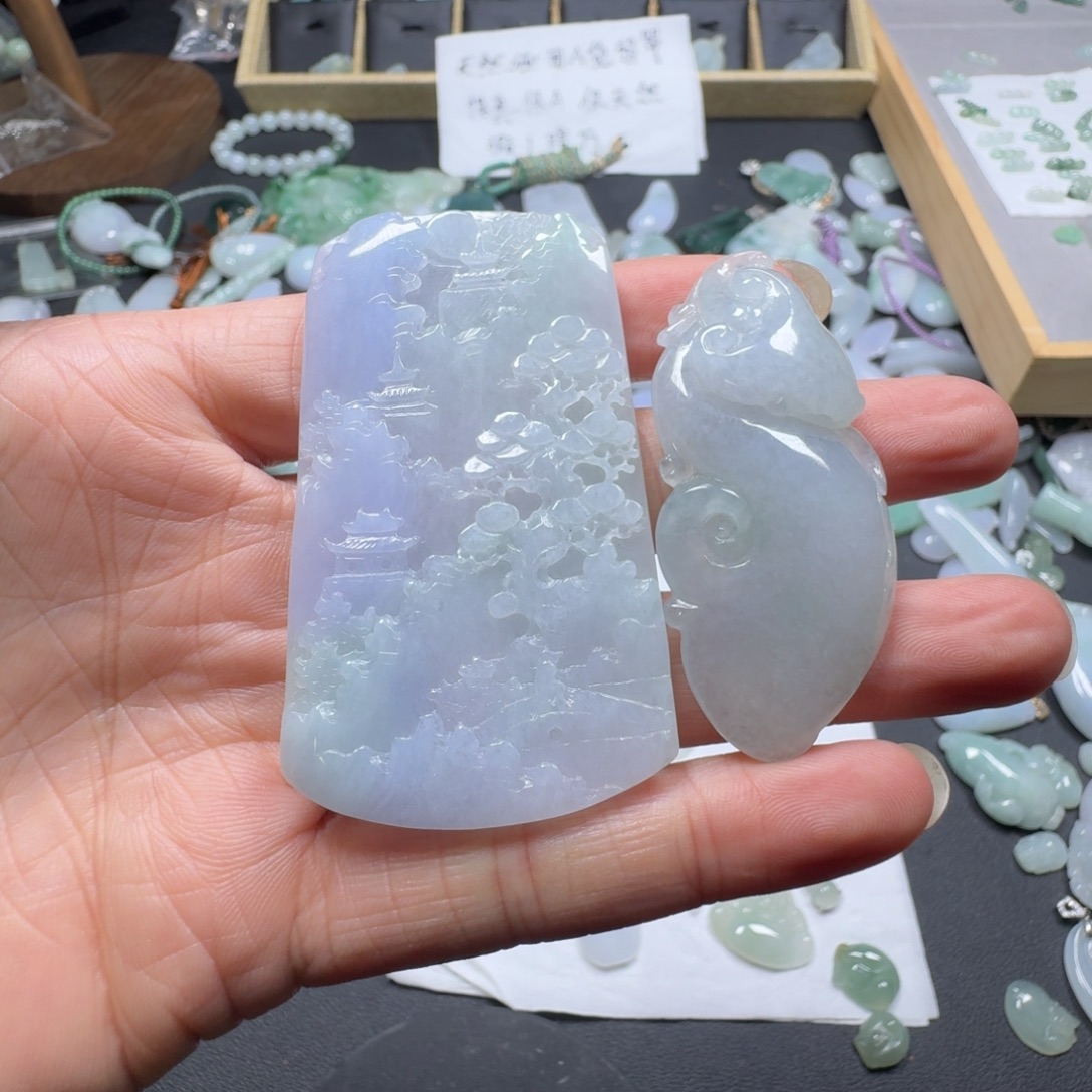 鱼***籽翡翠未镶嵌吊坠(赠链)天然缅甸A货翡翠山水牌加如意