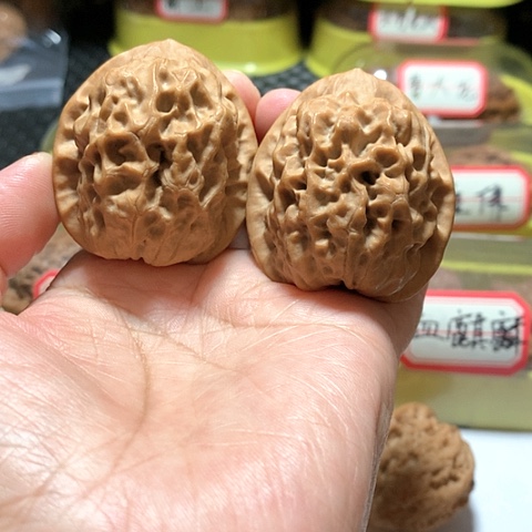 吊坠文玩核桃精配蛤蟆眼