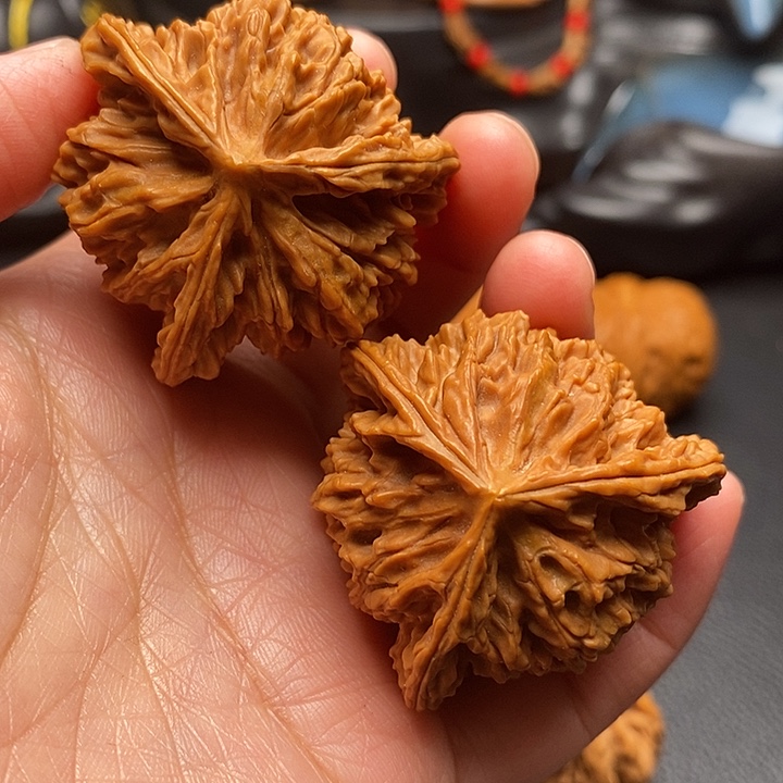 文玩核桃吊坠奔驰41尺