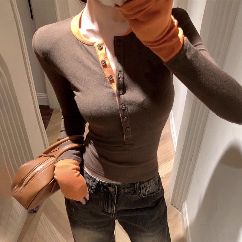 美式复古圆领撞色纽扣设计感长袖T恤女纯欲修身半开领上衣打底衫