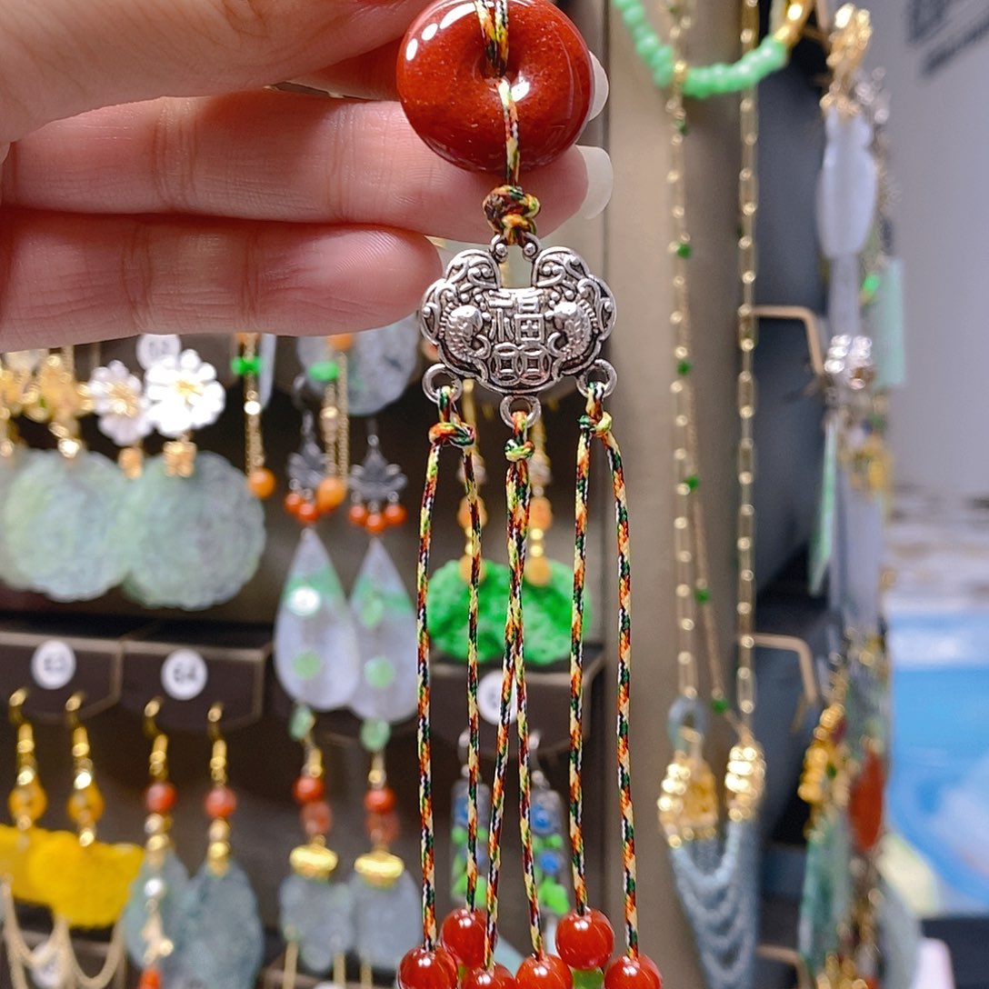 未镶嵌翡翠耳饰翡翠