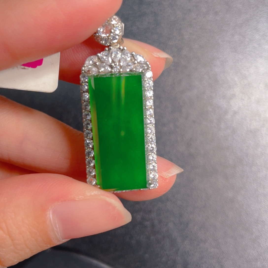 翡翠颈饰未镶嵌保a保真天然翡翠