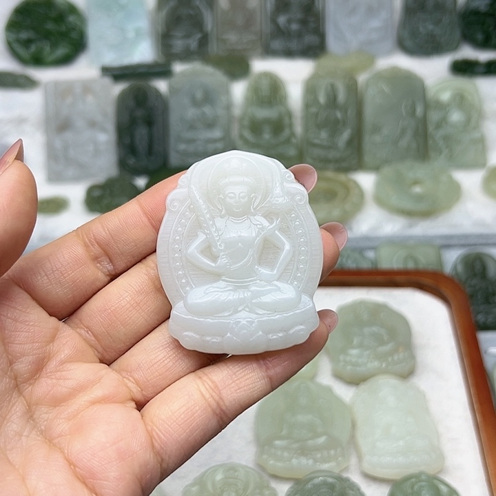 和田玉颈饰未镶嵌人***态