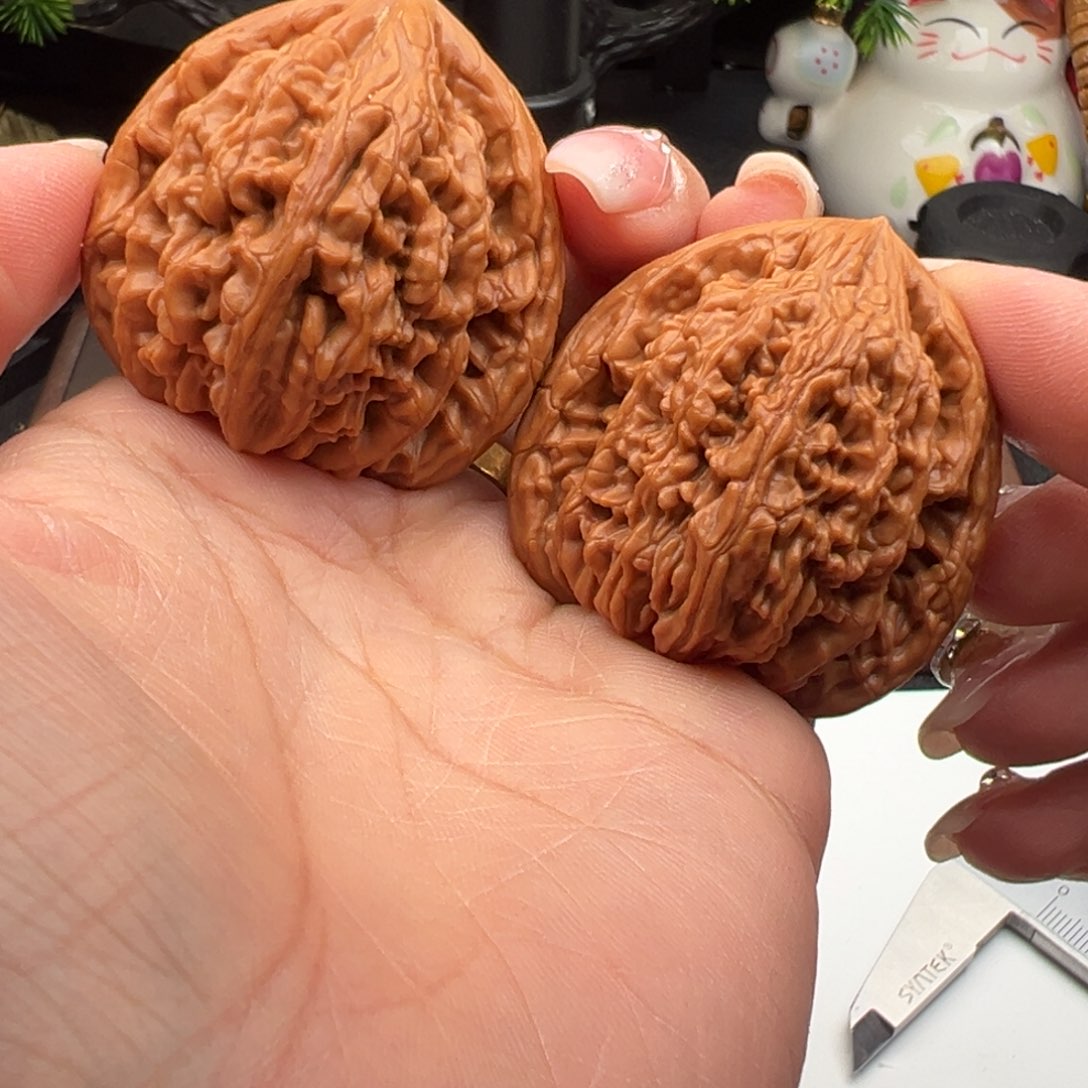 文玩核桃把件虎头王42