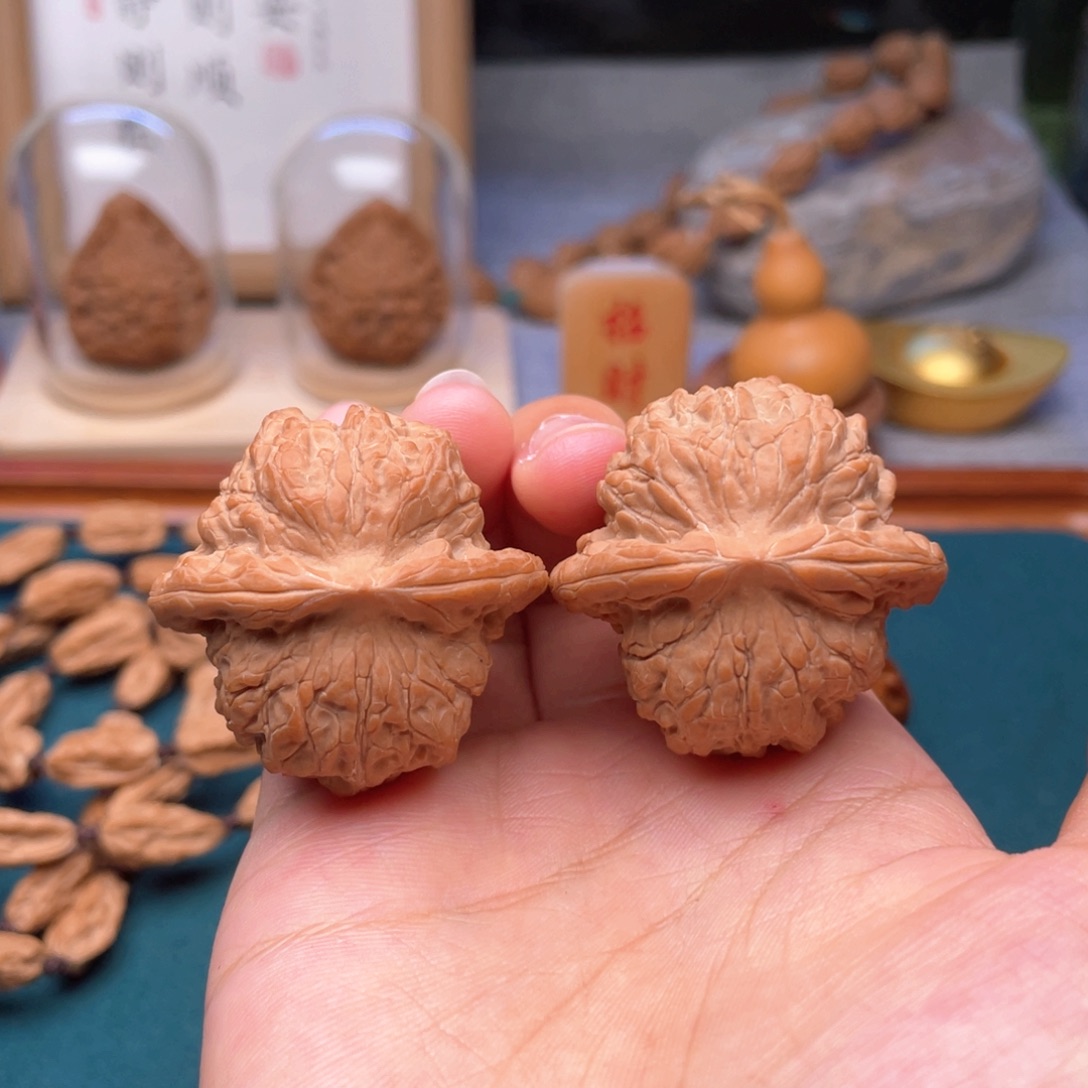 文玩核桃吊坠39尺全品血麒麟