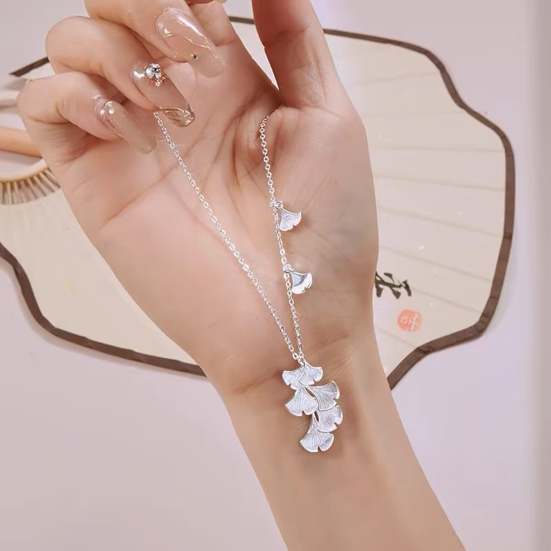 坠链均足银 足银项链女款三生有幸银杏叶小众精美时尚项链