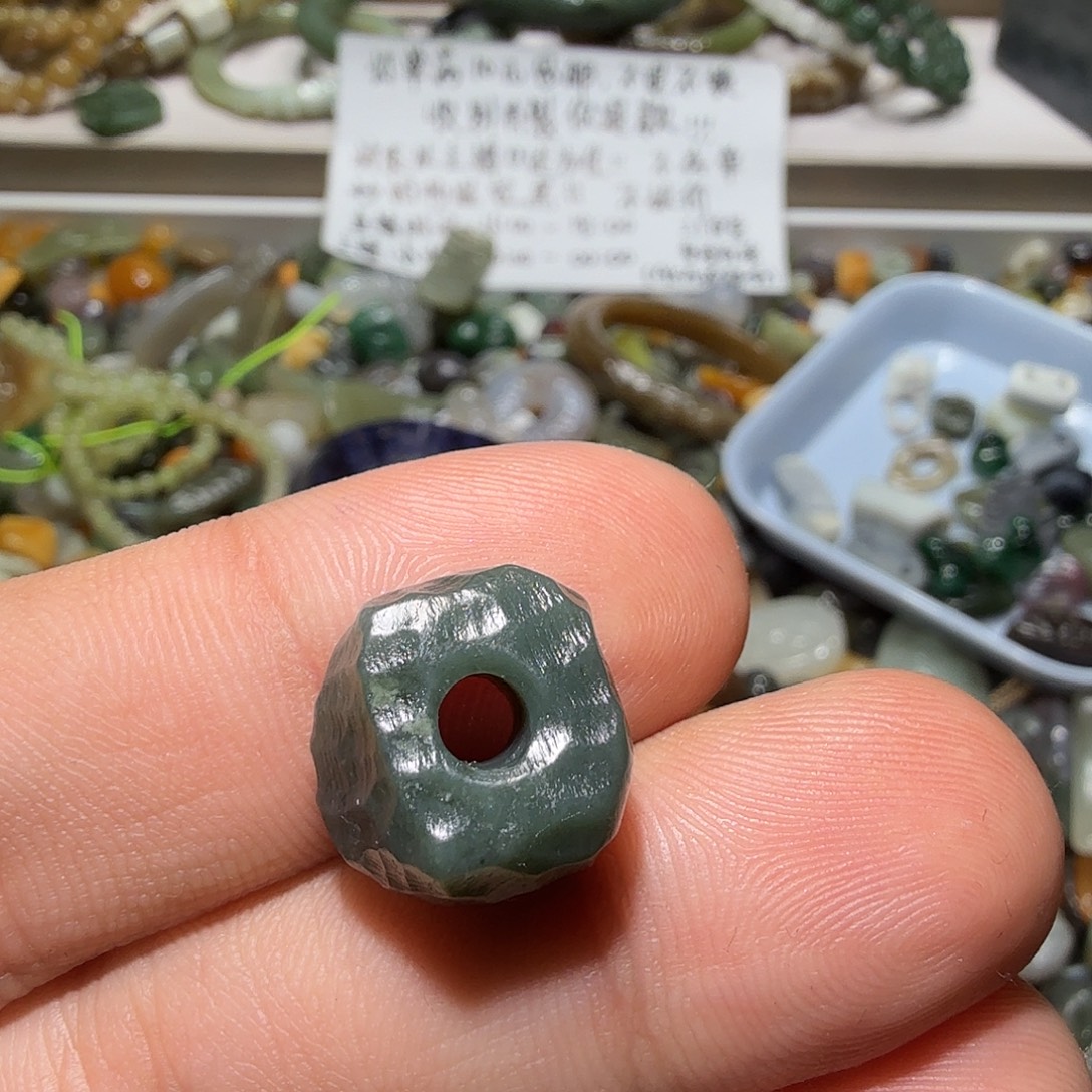 和田玉未镶嵌珠宝奇石