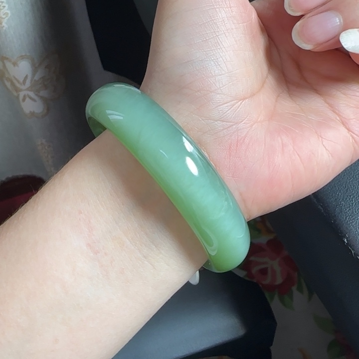 未镶嵌手镯和田玉 62 63冰猫一线天