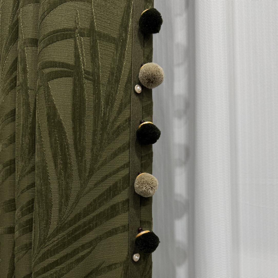 【全遮光】复古绿法式3D浮雕提花雪尼尔窗帘加木扣毛球风客厅卧室