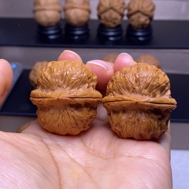 文玩核桃把件粗筋铁地雷38