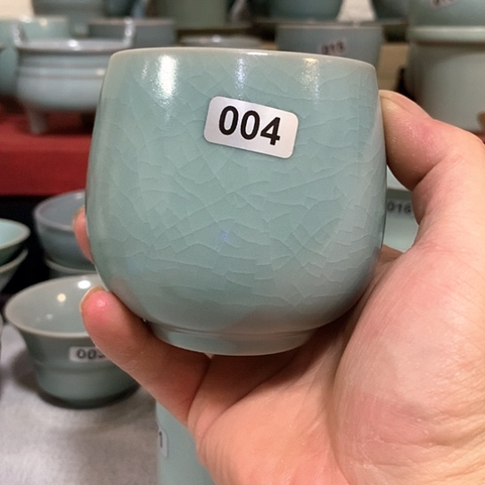 汝官窑釉色，龙蛋杯，