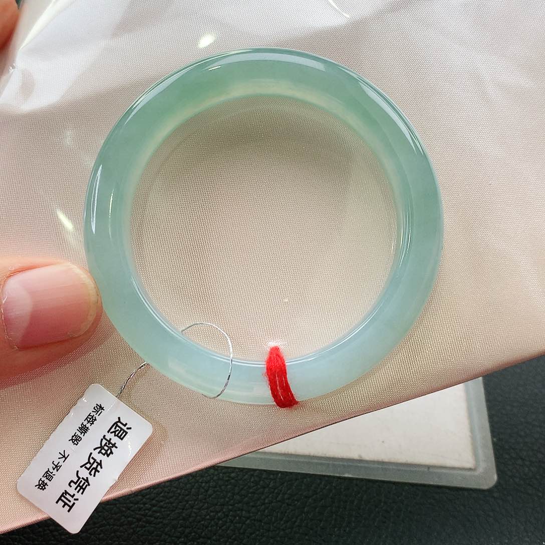未镶嵌手镯翡翠天然翡翠手镯