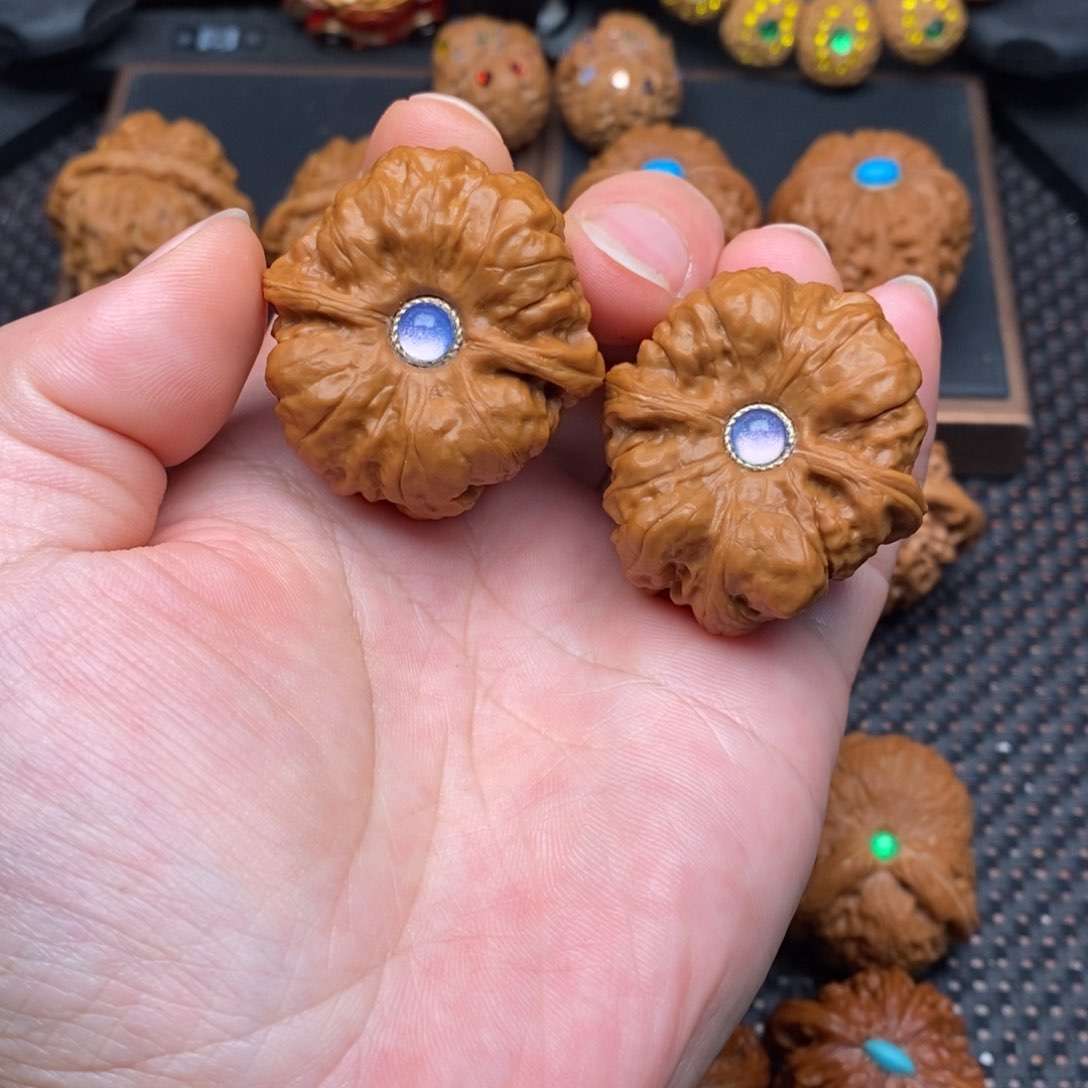 文玩核桃把件镶嵌款蛤蟆39边41肚