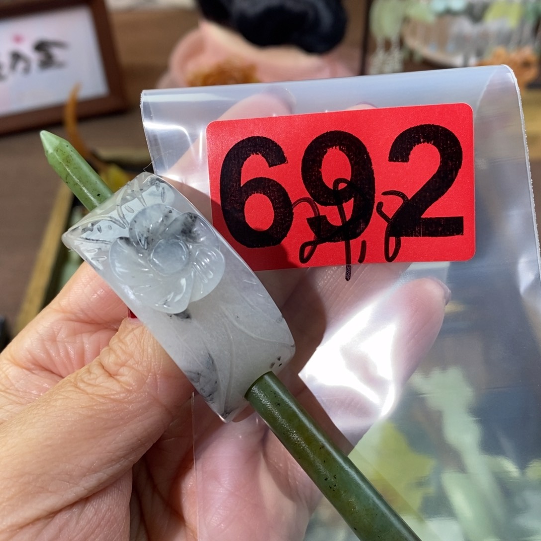 蛇纹石玉玉簪合金辞**尔