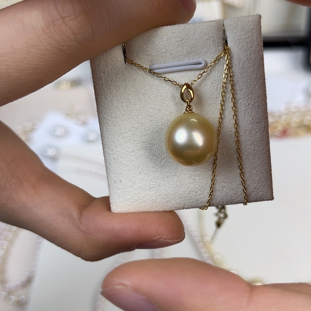 海水珍珠颈饰18K金镶嵌