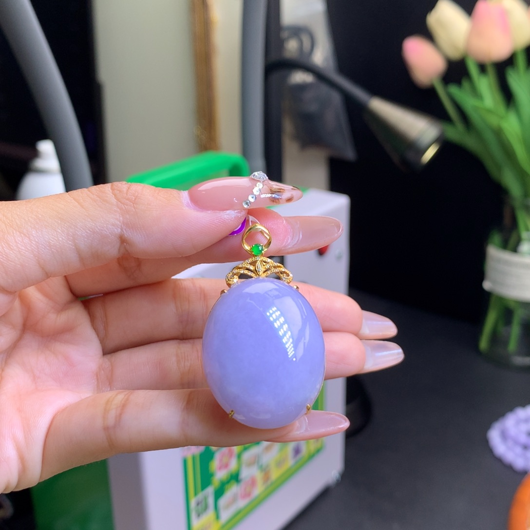 翡翠18K金镶嵌颈饰