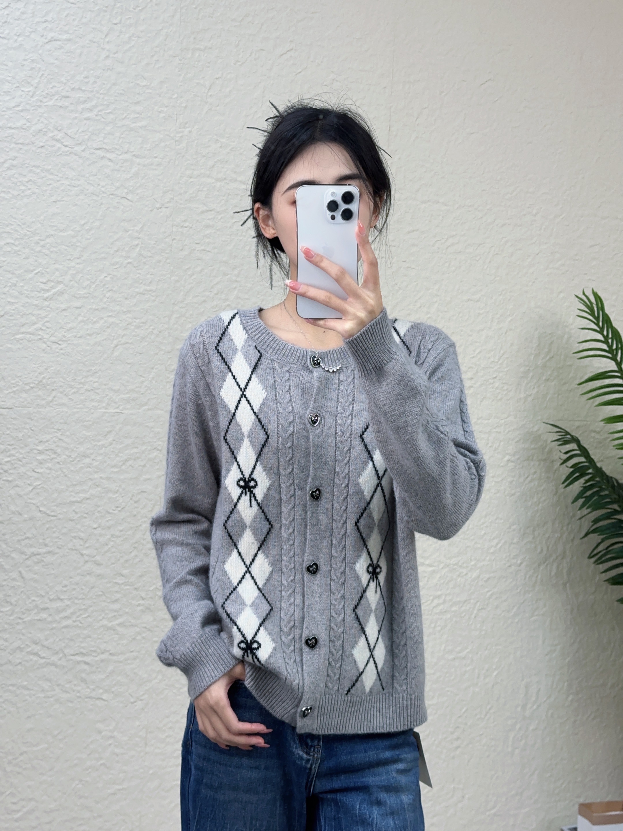 【硬货】5026设计师款人树房刺绣宽松型秋冬提花毛衣纽扣开衫