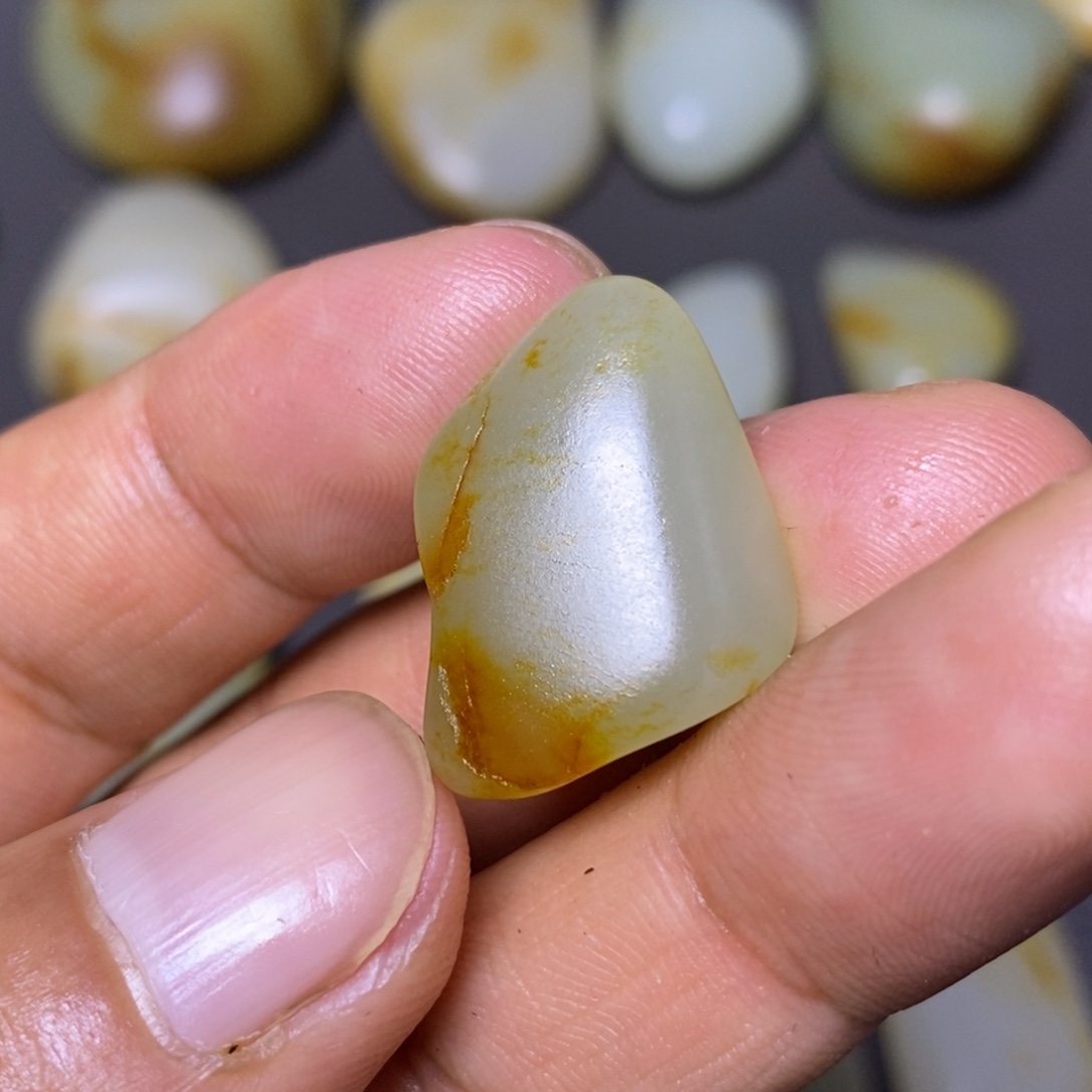 和田玉（糖玉）未镶嵌挂件